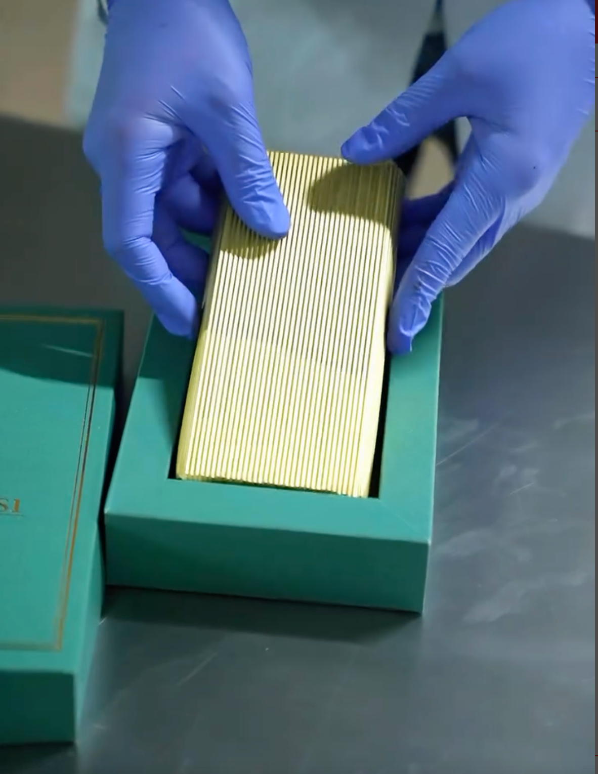 Konak Handmade Premium Dubai Chocolate Bar 7 oz / 200 Gr - Crispy Kadayif & Pistachio Filled