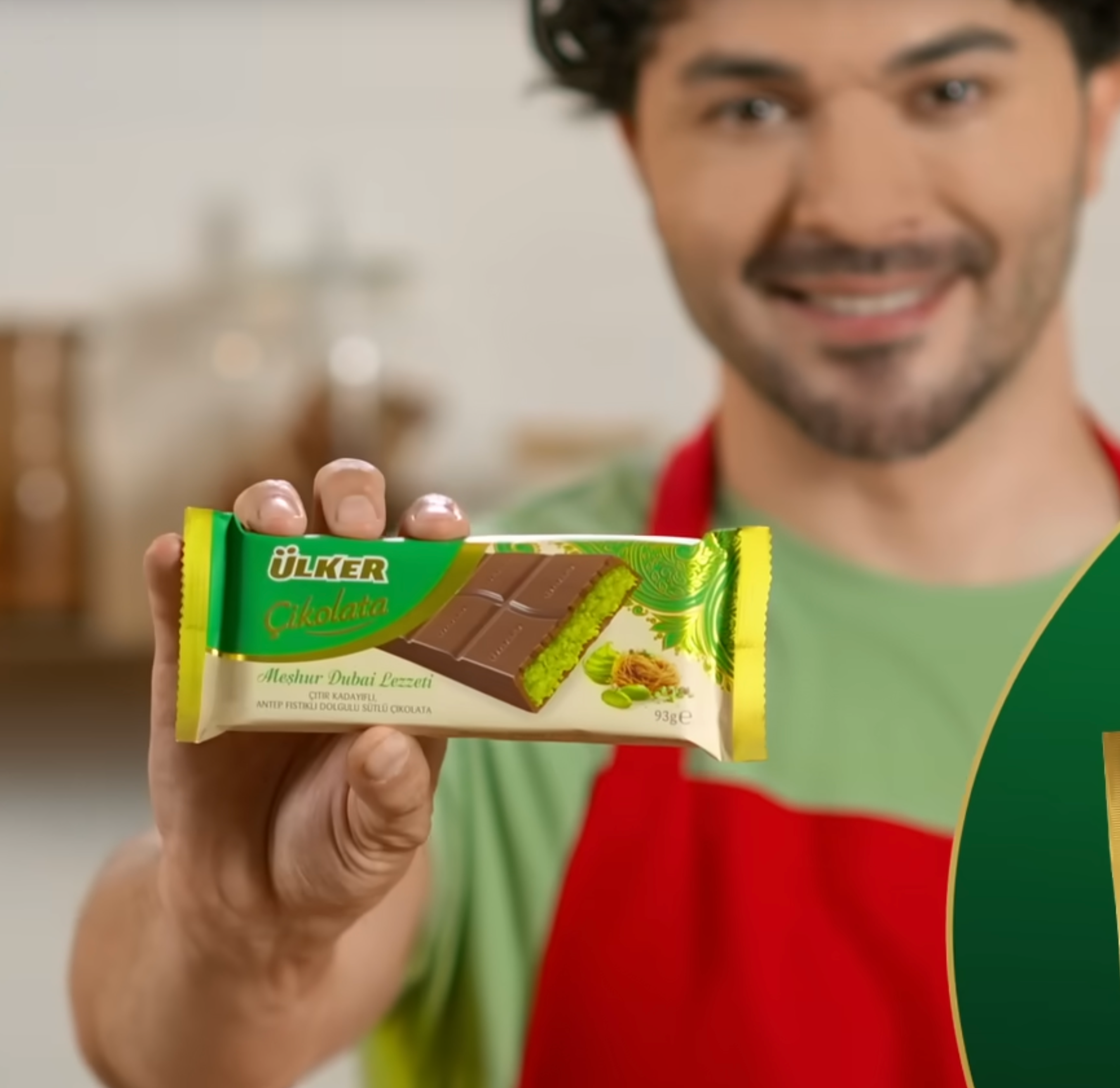 Ulker Dubai Chocolate with Kadayif Kunafa Pistachio 3.2 oz (93 G)