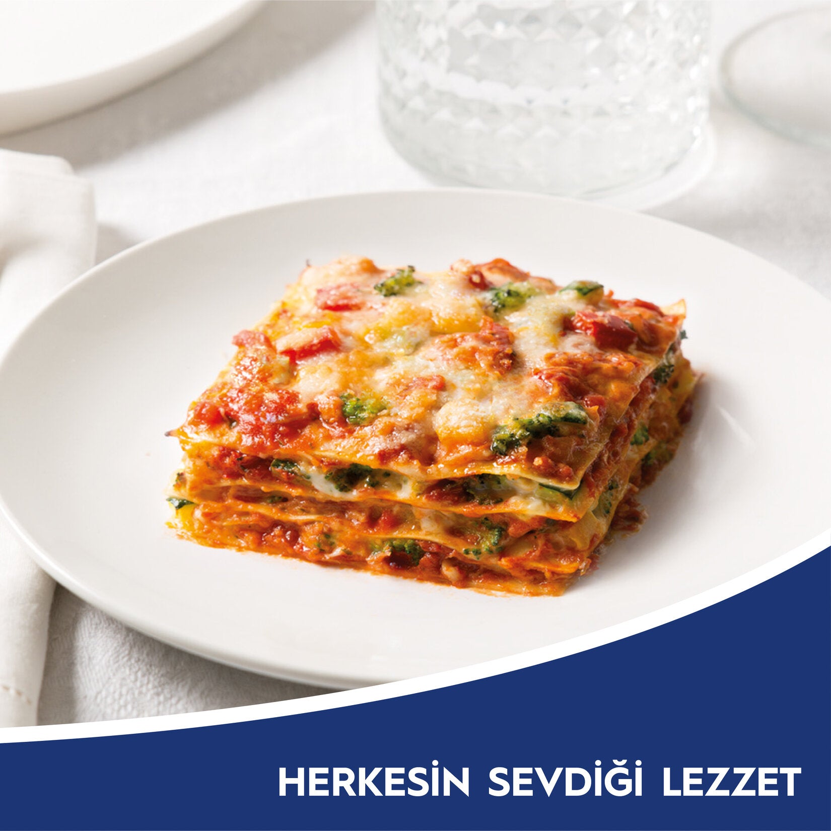 Bring the taste of classic Italian-style tomato sauce to your table with Barilla Napoliten Pasta Sauce.
