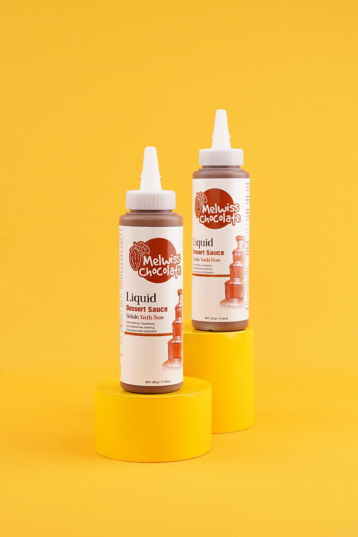 Take your desserts to the next level with Melwiss Chocolate Fondue Selale Dessert Sauce.