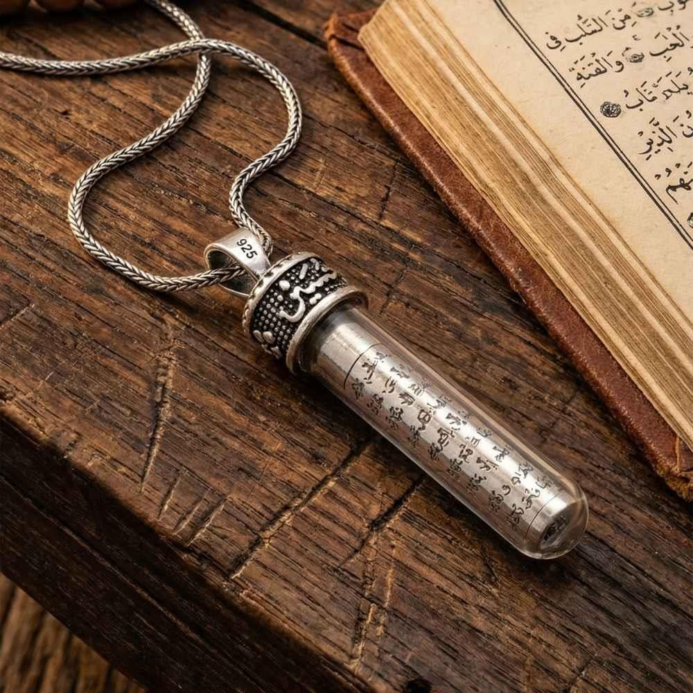 Rooted in centuries of spiritual tradition, this Turkish Sterling Silver Amulet Necklace with Ayatul Kursi is a meaningful piece of faith-inspired jewelry crafted in 925 sterling silver.