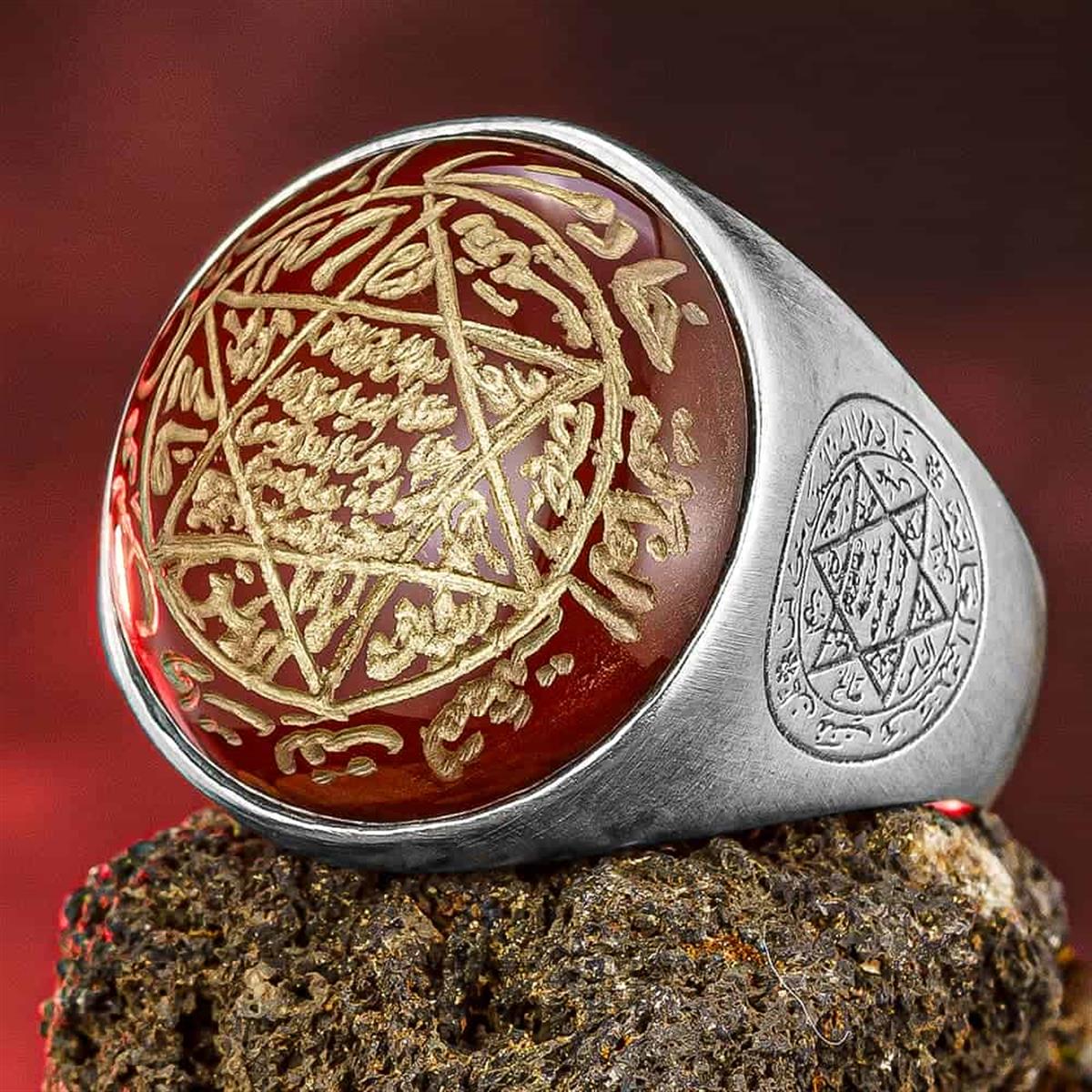 Turkish Sterling Silver Ring with Agate and Seal of Solomon brings together deep symbolism and bold craftsmanship in one powerful design.