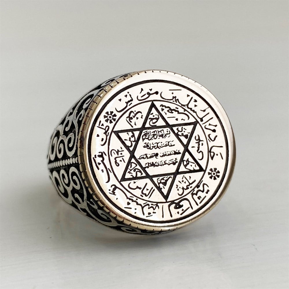 Turkish Sterling Silver Ring with Seal of Solomon Motif is a powerful expression of heritage, faith, and craftsmanship.