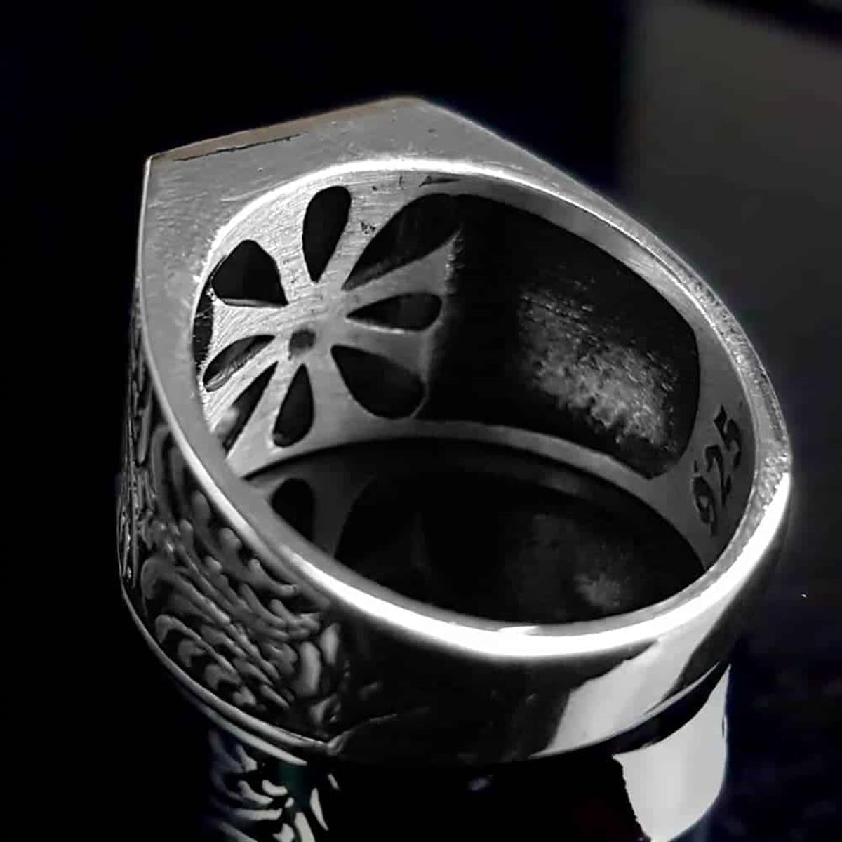 Rooted in centuries of spiritual symbolism, this Turkish Sterling Silver Ring with Seal of Solomon features the revered six-pointed star known as the Seal of Solomon (Muhur-u Suleyman).
