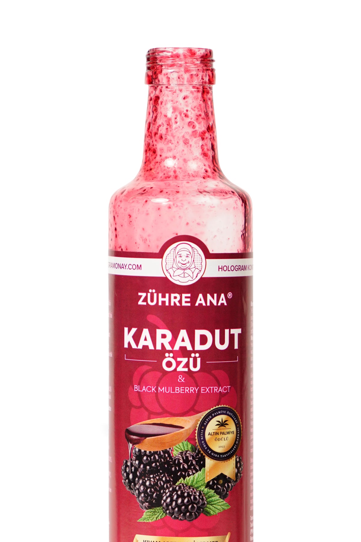 Zühre Ana Karadut Özü is made from carefully selected black mulberries, offering a rich, naturally sweet and slightly tangy flavor.