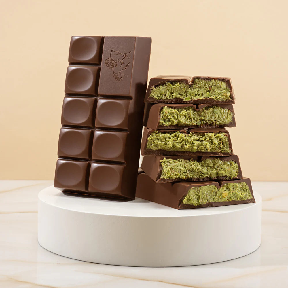 Godiva Premium Dubai Chocolate with Crispy Kadaifi and Pistachio Filling 6.3 oz (180 G)