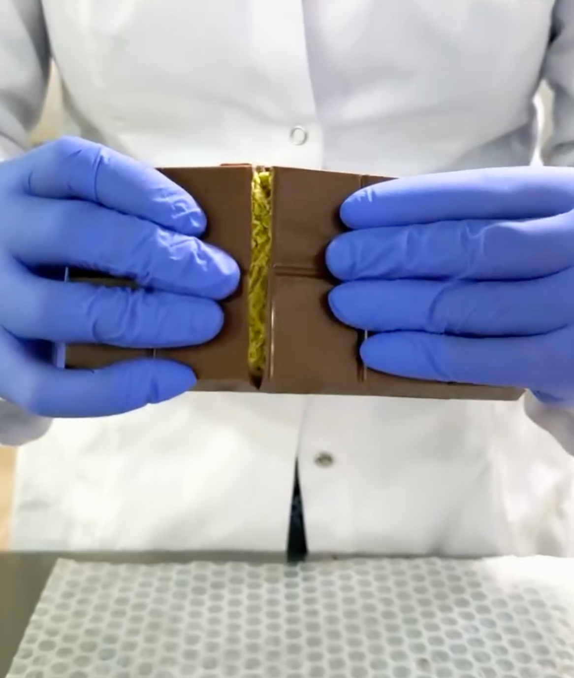 How a Handmade Dubai Chocolate Bar Is Produced. A great recipe for making handmade Dubai chocolate bar