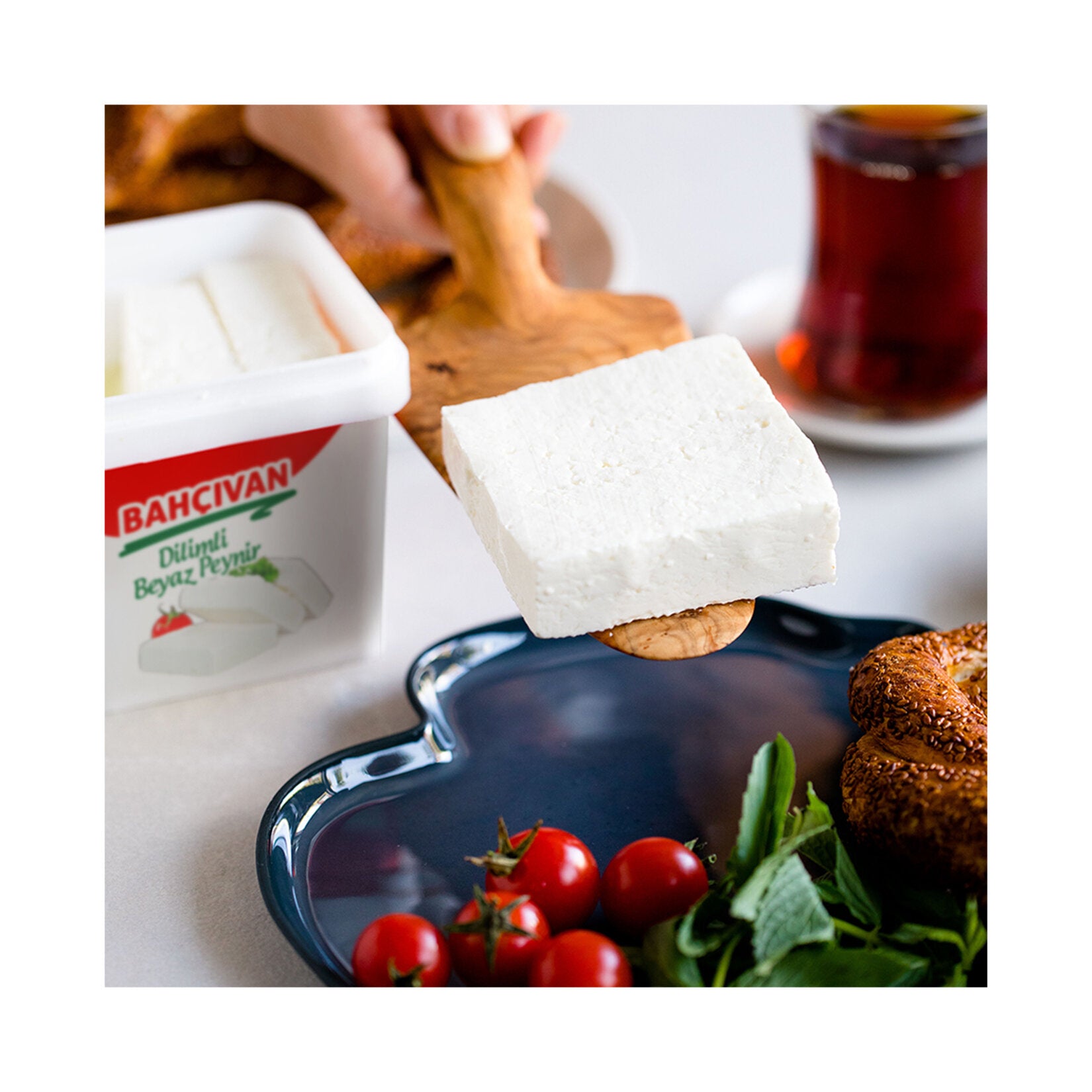 Bahçıvan Dilimli Beyaz Peynir is a classic Turkish-style white cheese, carefully sliced for convenience and packed with fresh, creamy flavor.