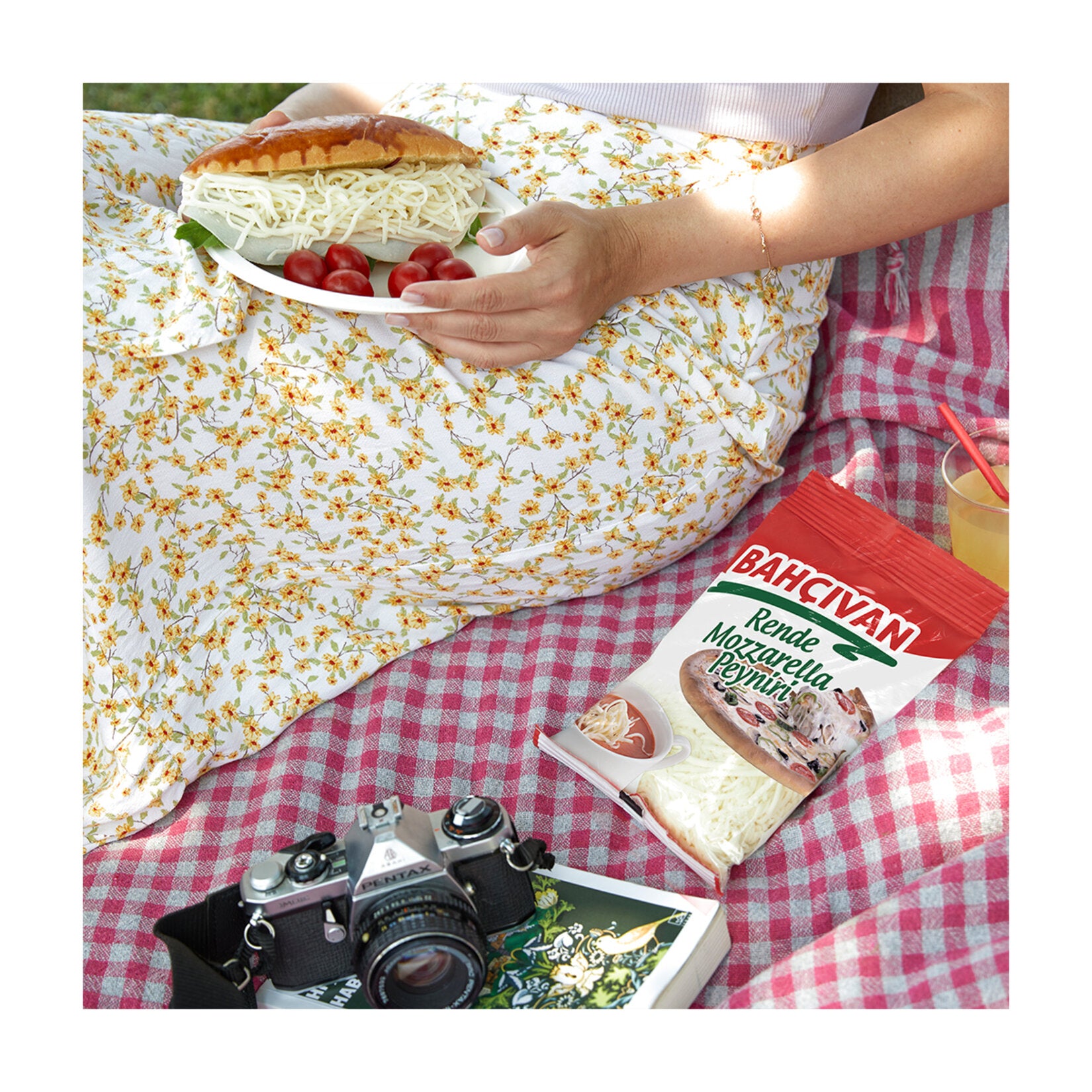 Bahcivan Mozzarella Shredded Cheese brings the mild, creamy taste and smooth melt you expect from high-quality mozzarella, now in a convenient ready-to-use shredded form.