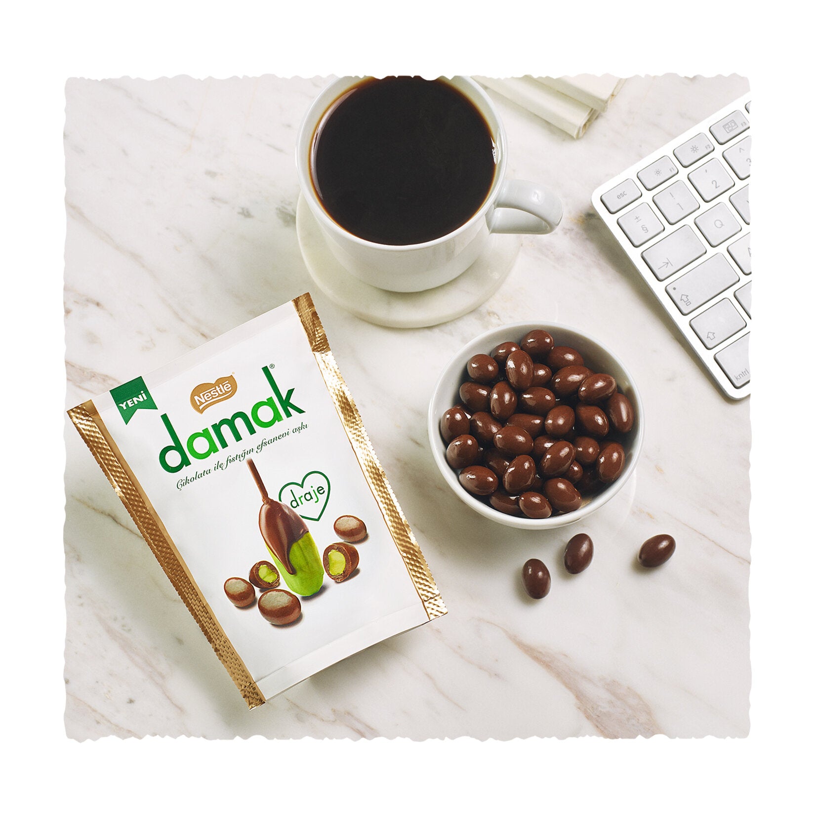 Damak Milk Chocolate Covered Pistachio Dragee brings you the perfect harmony of rich milk chocolate and crunchy Antep pistachios.