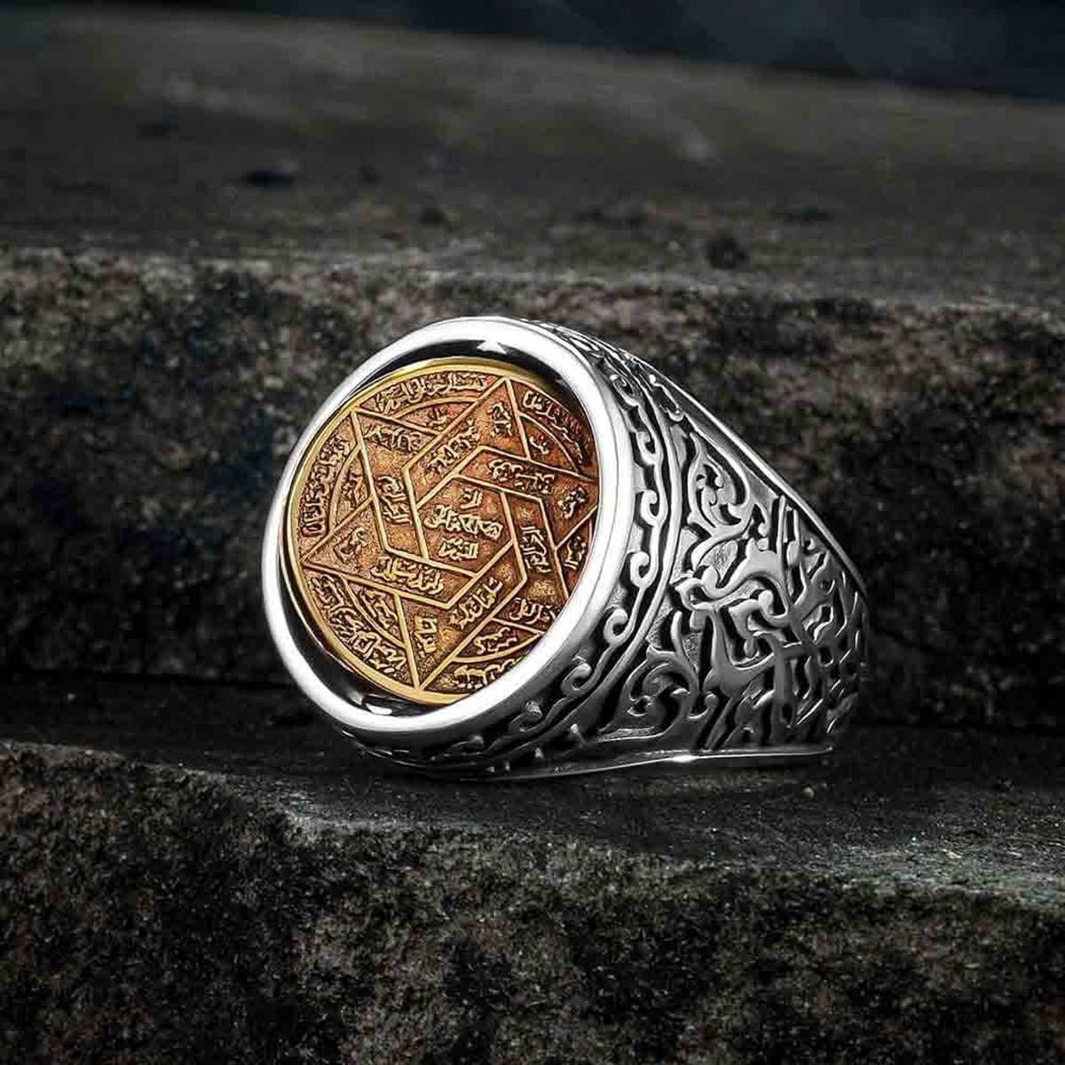Rooted in centuries-old symbolism, this Turkish Silver Ring with Rotating Seal of Solomon blends spiritual heritage with bold craftsmanship.