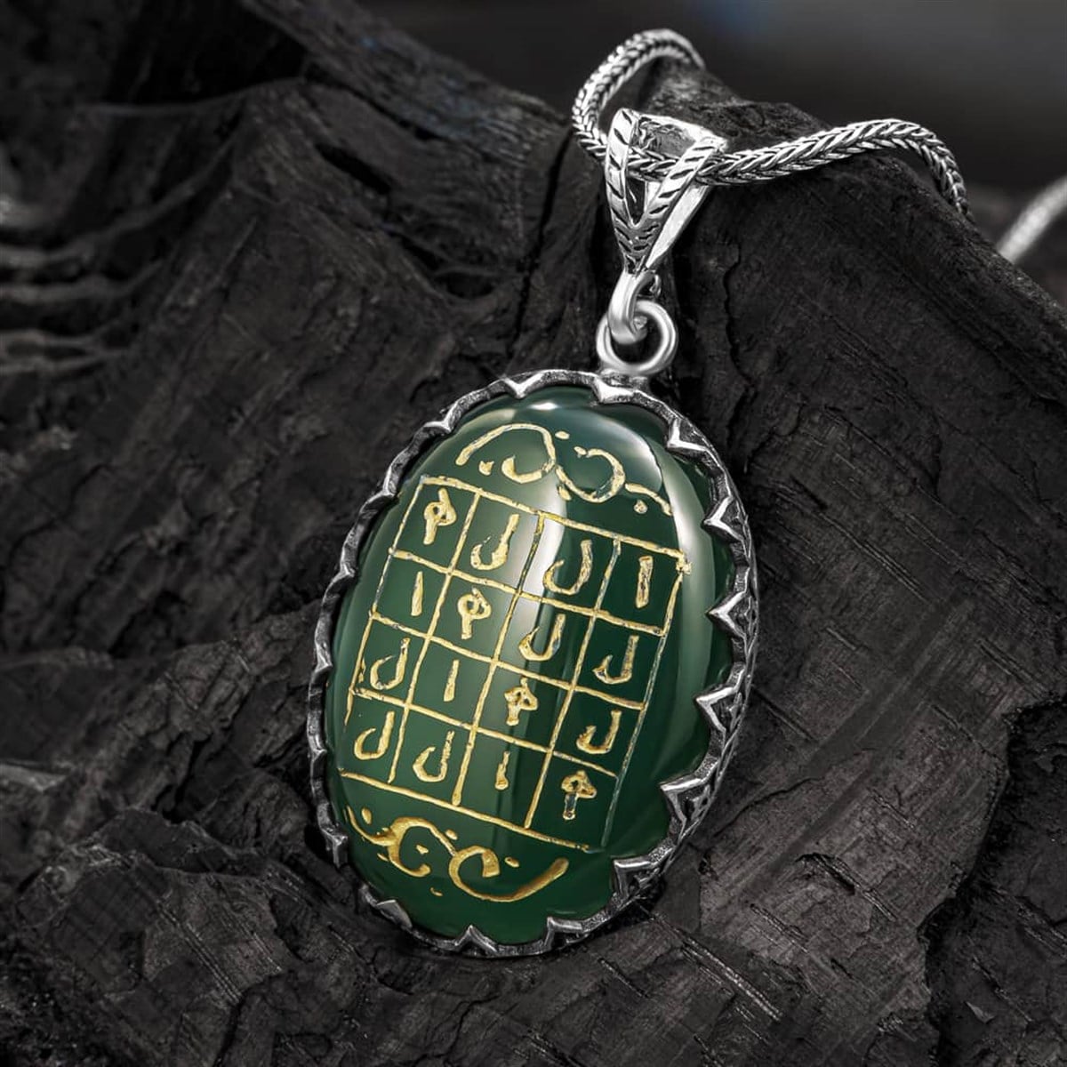 This Turkish Sterling Silver Necklace with Green Agate Talisman blends meaningful symbolism with refined craftsmanship.