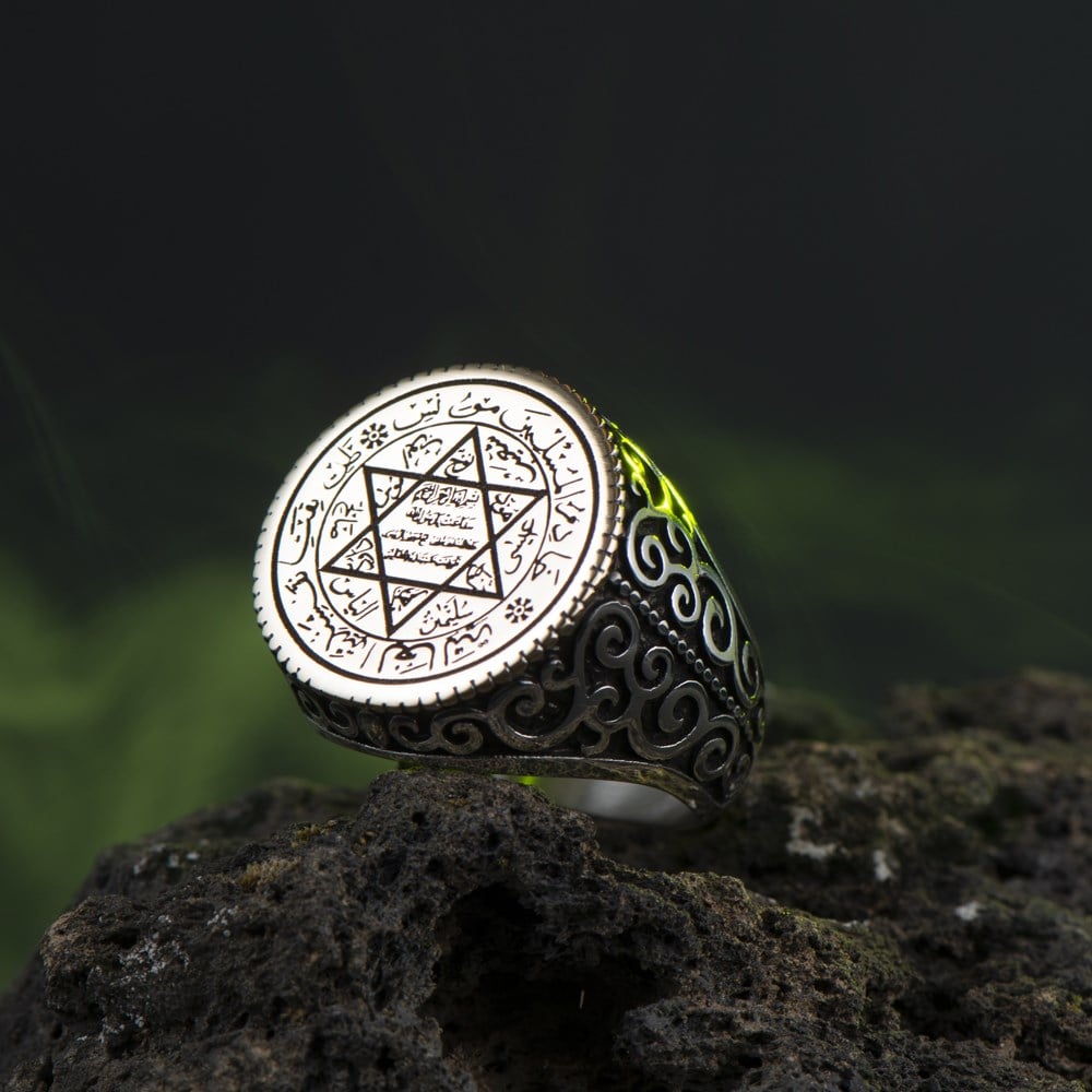 Turkish Sterling Silver Ring with Seal of Solomon Motif is a powerful expression of heritage, faith, and craftsmanship.