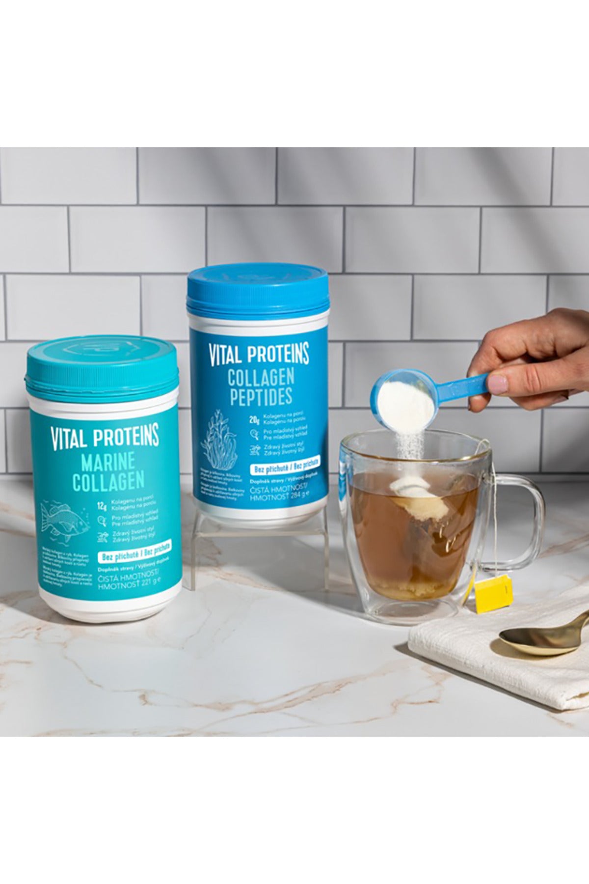 Vital Proteins Collagen Peptides Powder 284 g is a single-ingredient collagen supplement made with hydrolyzed bovine collagen peptides (Type I).