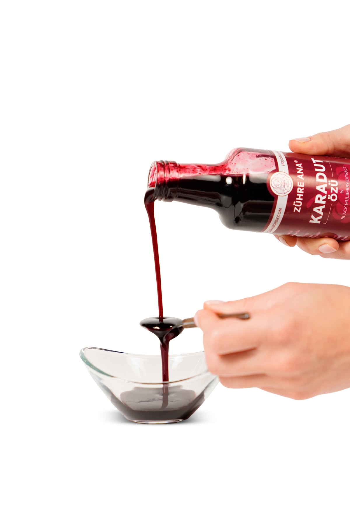 Zühre Ana Karadut Özü is made from carefully selected black mulberries, offering a rich, naturally sweet and slightly tangy flavor.